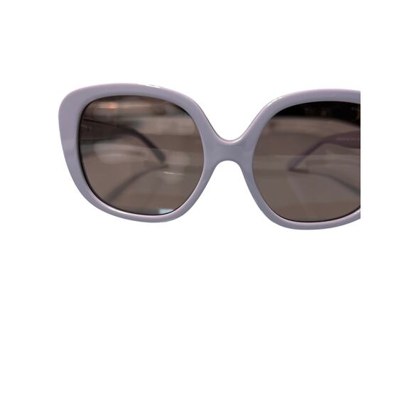 Coach Beautiful Sunglasses in Pastel Purple Large Lenses - Picture 4 of 12